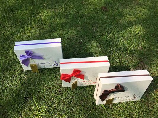 カスタマイズされた空き硬紙ギフトボックス チョコレートギフトボックス 祭りのパッケージング