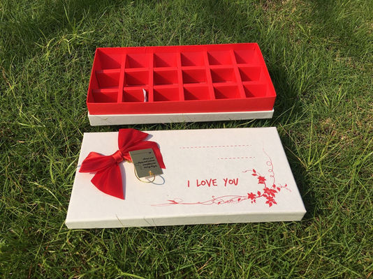 カスタマイズされた空き硬紙ギフトボックス チョコレートギフトボックス 祭りのパッケージング